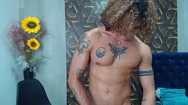 Snapshot of Demitryo chatting on March 19, 2025, 5:41 am Demitryo online show from March 19, 2025, 5:41 am