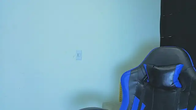 Snapshot of Demitryo chatting on September 27, 2025, 11:54 pm Demitryo online show from September 27, 2025, 11:54 pm