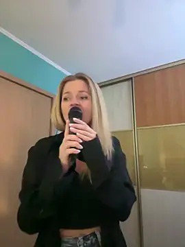 AlisonXCristal online show from March 13, 2026, 6:25 pm