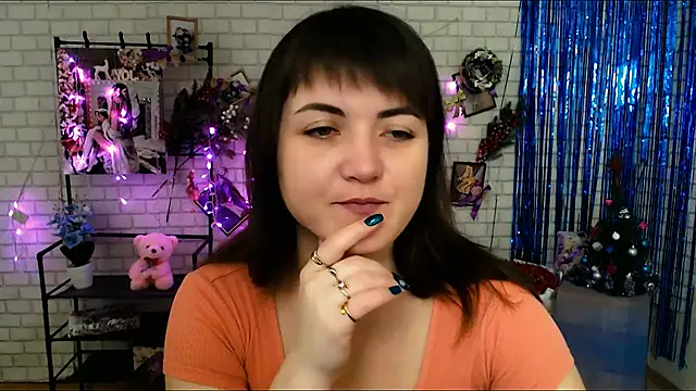 Snapshot of Darina_M_ chatting on January 15, 2025, 5:40 am Darina M online show from January 15, 2025, 5:40 am