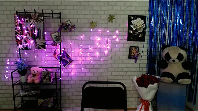 Snapshot of Darina_M_ chatting on January 25, 2025, 9:04 am Darina M online show from January 25, 2025, 9:04 am