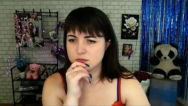 Snapshot of Darina_M_ chatting on February 2, 2025, 11:30 am Darina M online show from February 2, 2025, 11:30 am