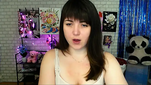 Snapshot of Darina_M_ chatting on February 25, 2025, 5:19 am Darina M online show from February 25, 2025, 5:19 am