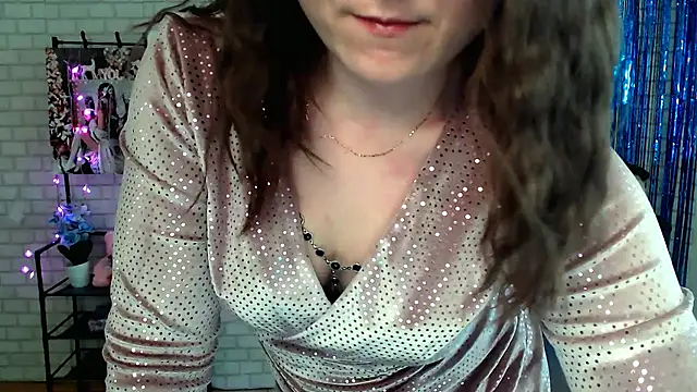 Snapshot of Darina_M_ chatting on March 8, 2025, 11:58 am Darina M online show from March 8, 2025, 11:58 am