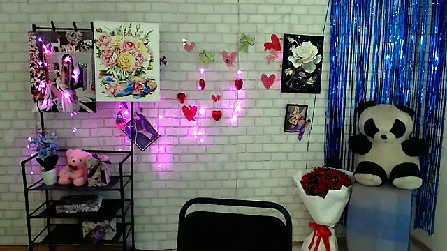Snapshot of Darina_M_ chatting on March 11, 2025, 8:30 am Darina M online show from March 11, 2025, 8:30 am