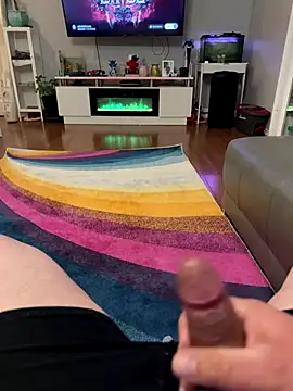 Lucrecio19 online show from December 18, 2025, 9:37 am