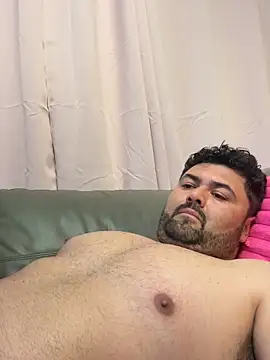 Lucrecio19 online show from February 26, 2026, 6:56 am