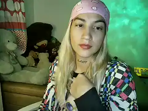 Snapshot of mandy_berrys chatting on February 25, 2025, 5:08 am mandy berrys online show from February 25, 2025, 5:08 am