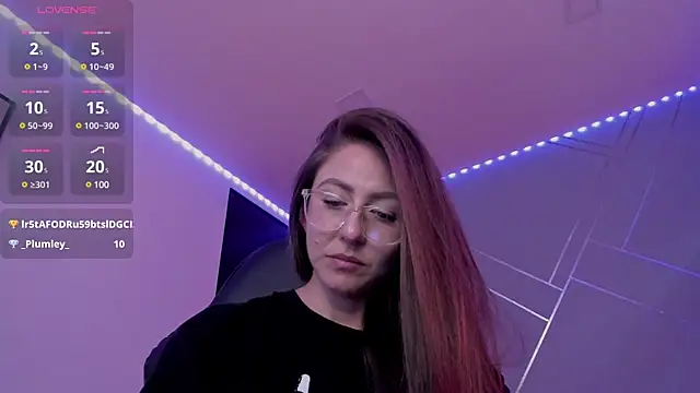 Ich Bin Julia online show from February 6, 2025, 6:24 pm