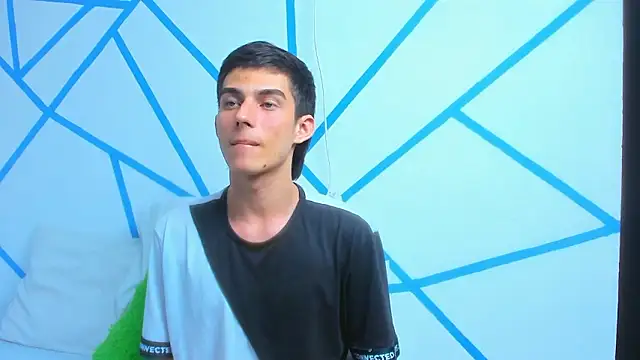 liam scott77 online show from December 5, 2024, 11:07 pm