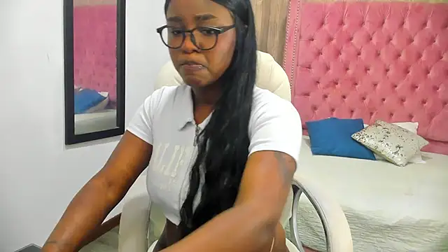 Wendy-lovee online show from January 16, 2025, 4:28 am