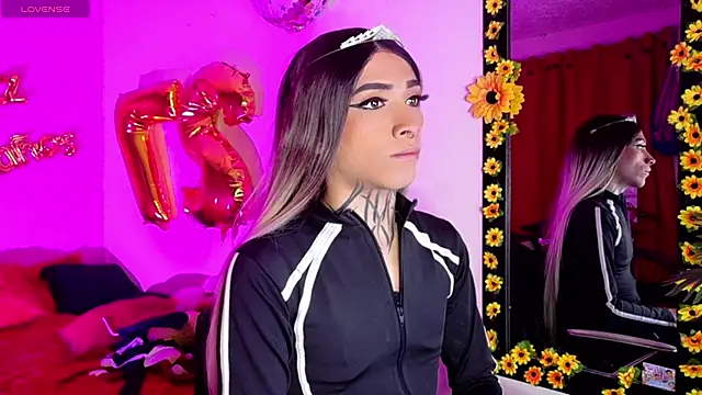 Micaela Rangel online show from April 8, 2026, 1:49 am