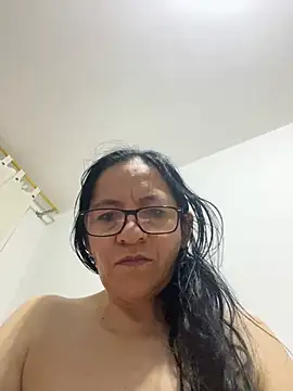 Snapshot of Freya_Artemisa chatting on December 18, 2024, 8:47 pm Freya Artemisa online show from December 18, 2024, 8:47 pm