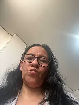 Snapshot of Freya_Artemisa chatting on December 23, 2024, 8:36 pm Freya Artemisa online show from December 23, 2024, 8:36 pm