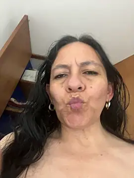 Snapshot of Freya_Artemisa chatting on February 27, 2025, 5:45 am Freya Artemisa online show from February 27, 2025, 5:45 am