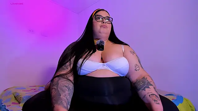 Apriilpeach  online show from November 2, 2025, 10:56 pm