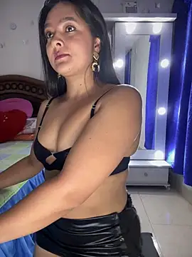 cristina1800 online show from September 14, 2025, 3:49 am