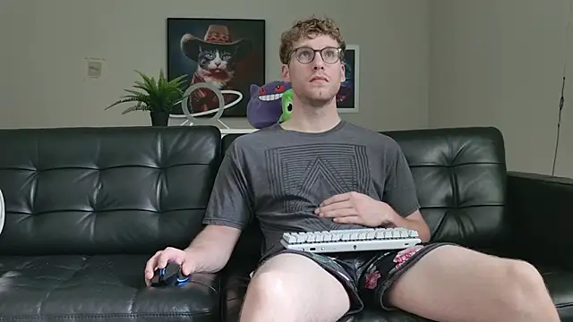 BlueEyedTallGuy94 online show from September 21, 2025, 7:15 pm