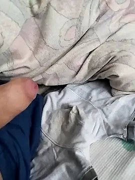 Grig1982 online show from April 15, 2026, 6:09 am