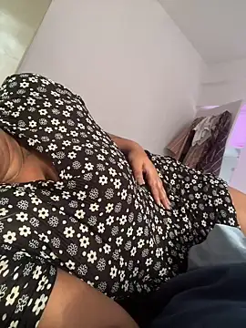 fantacygirl  online show from February 23, 2025, 2:40 am