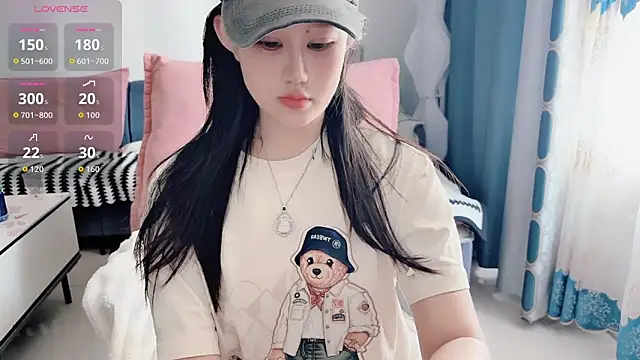 QQ-tutu online show from September 24, 2025, 12:36 am