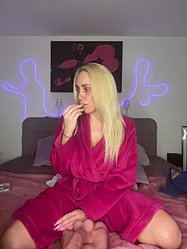 LunaSky Official online show from February 28, 2026, 7:48 pm