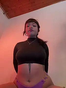 Ashley Chriss online show from January 11, 2025, 6:24 am