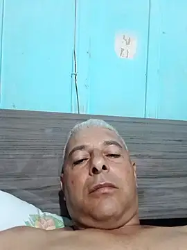 gordonunes online show from December 1, 2025, 5:01 am