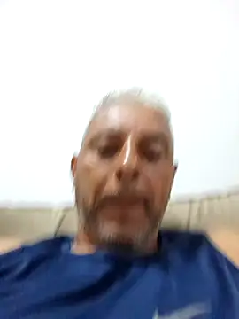 Snapshot of gordonunes chatting on May 8, 2026, 11:21 pm gordonunes online show from May 8, 2026, 11:21 pm