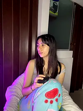 Catyloves online show from December 6, 2024, 10:16 am