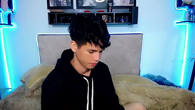 Tayson Rivers online show from December 5, 2024, 9:39 am