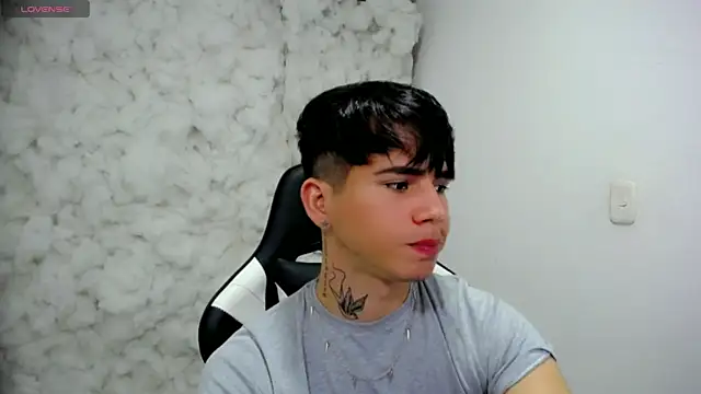 Tayson Rivers online show from November 23, 2025, 3:28 am