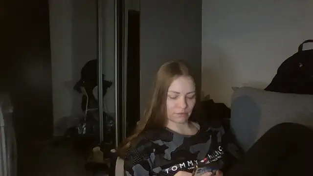 AnnaDiamond1 online show from April 7, 2026, 10:31 pm