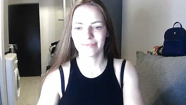 AnnaDiamond1 online show from July 16, 2026, 9:43 pm