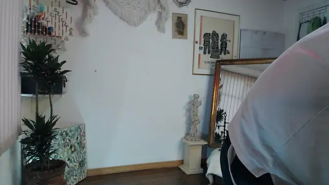 Siriss boyrag online show from September 26, 2025, 1:26 pm