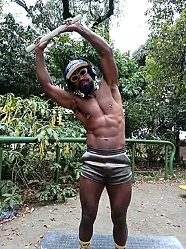 Siriss boyrag online show from October 4, 2025, 5:22 pm