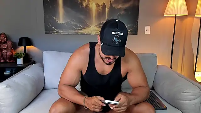 Snapshot of ApoloMakris chatting on July 14, 2026, 9:31 pm ApoloMakris online show from July 14, 2026, 9:31 pm