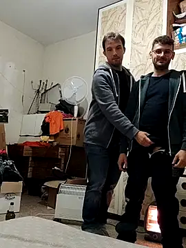 Snapshot of TheKing966 chatting on October 3, 2025, 10:40 pm TheKing966 online show from October 3, 2025, 10:40 pm