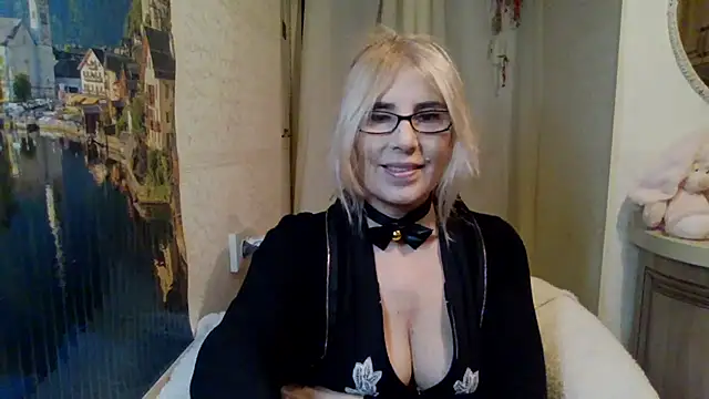 sweet raspberry online show from January 13, 2025, 3:26 pm