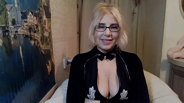 sweet raspberry online show from January 19, 2025, 3:21 pm