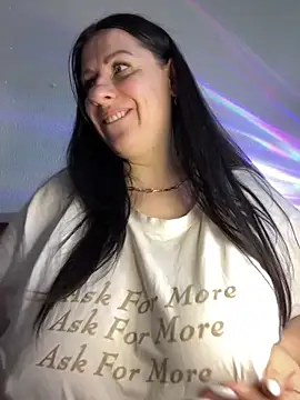 Evelinia online show from September 25, 2025, 12:42 pm