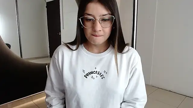 Emma Lombardi online show from January 25, 2025, 1:08 pm