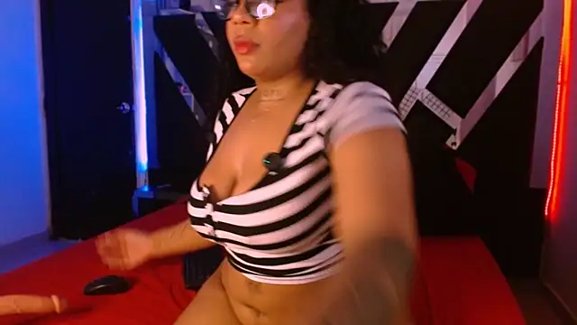 MelannyTylor online show from November 28, 2025, 4:26 am