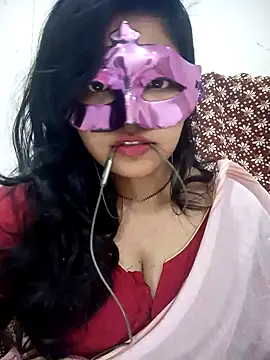 Snapshot of Shivi_shahh chatting on October 7, 2025, 5:32 pm Shivi shahh online show from October 7, 2025, 5:32 pm