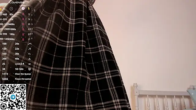 tyty piupiu online show from April 15, 2026, 6:48 pm