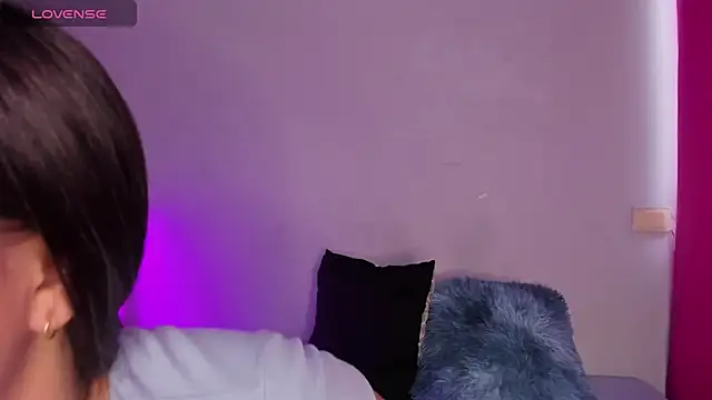 Bella Manson  online show from March 22, 2025, 7:31 pm