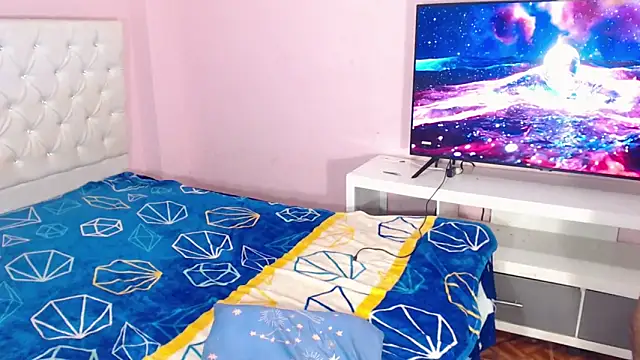 DannaDocell online show from February 7, 2025, 9:26 am