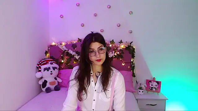 cami mila9 online show from December 4, 2024, 1:25 am