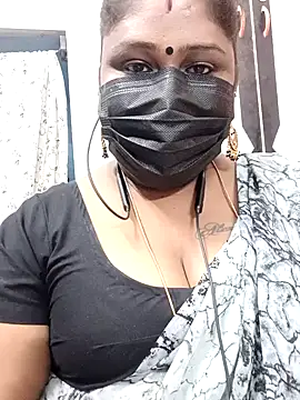 Snapshot of simran21 chatting on December 29, 2024, 9:20 pm simran21 online show from December 29, 2024, 9:20 pm