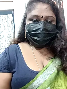 Snapshot of simran21 chatting on January 8, 2025, 6:20 pm simran21 online show from January 8, 2025, 6:20 pm